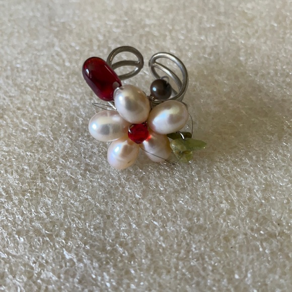 Vintage Jewelry - Vintage pearl and more stone ring